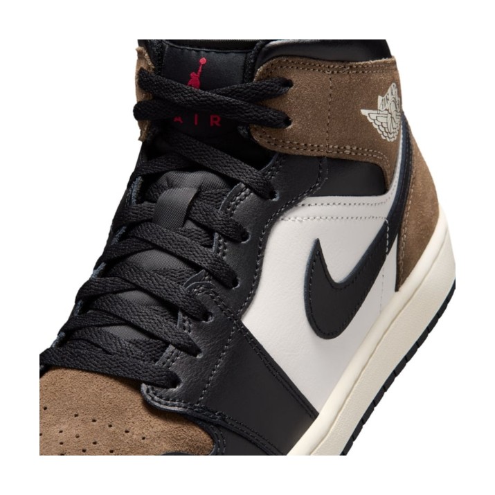 Ботинки мужские Nike Air Jordan 1 Mid Black/Palomino/University Red, s.42