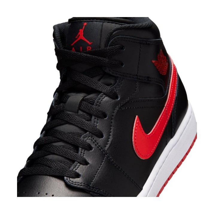 Bocanci pentru bărbați Nike Air Jordan 1 Mid Black/White/University Red, s.43