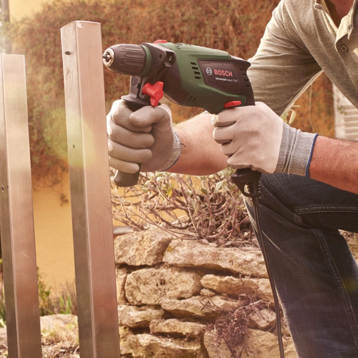Дрель Bosch UniversalImpact 700 (0603131020)