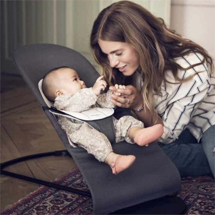 Șezlong pentru bebeluși BabyBjorn Balance Soft Black/Grey (605001A)