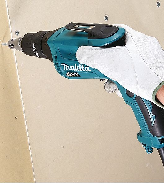 Шуруповерт Makita FS4000
