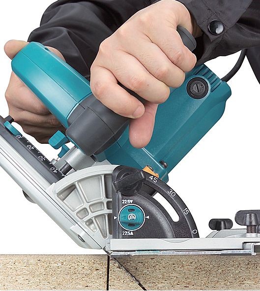 Дисковая пила Makita SP6000