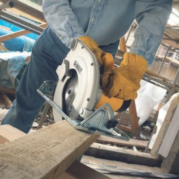 Дисковая пила DeWalt D23700