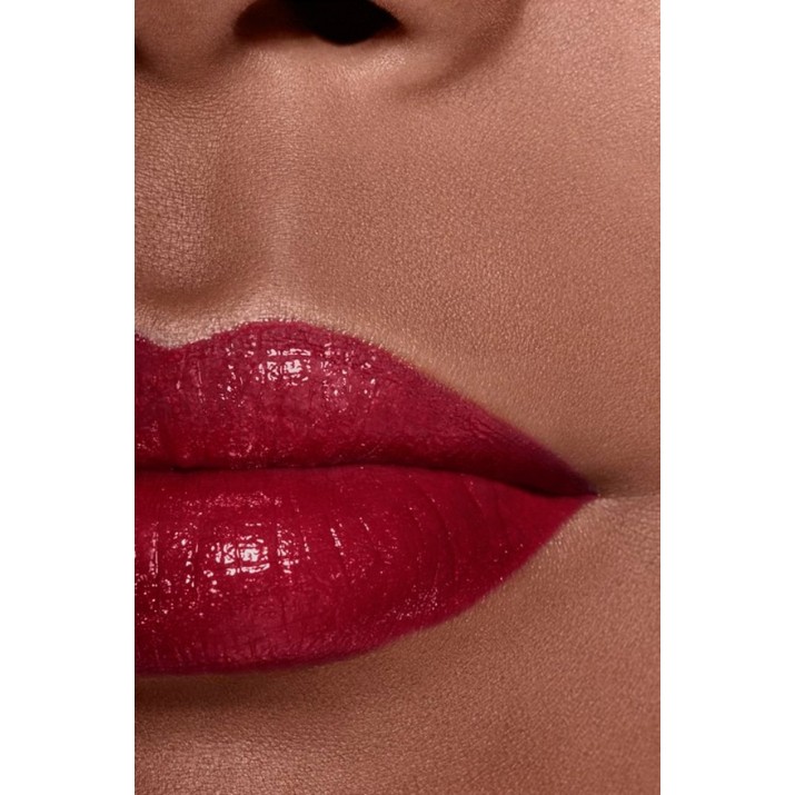 Ruj de buze Chanel Rouge Coco Flash Vibrant Shine 126 Swing