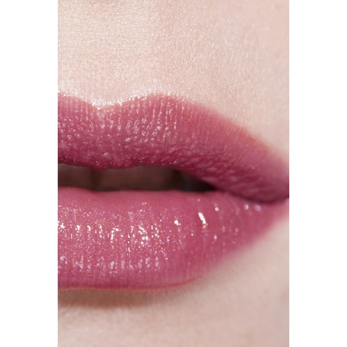 Ruj de buze Chanel Rouge Coco Flash Vibrant Shine 138 Feel
