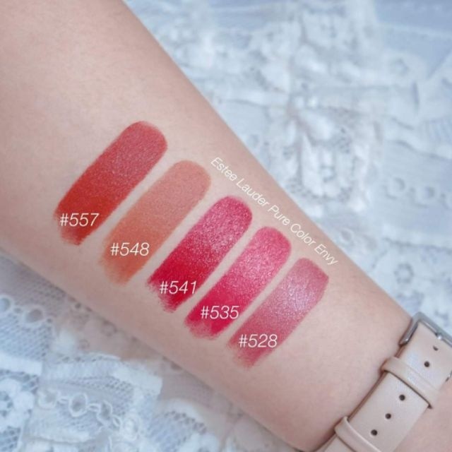Ruj de buze Estee Lauder Pure Color Envy Matte Sculpting Lipstick 548 Indecent Nude
