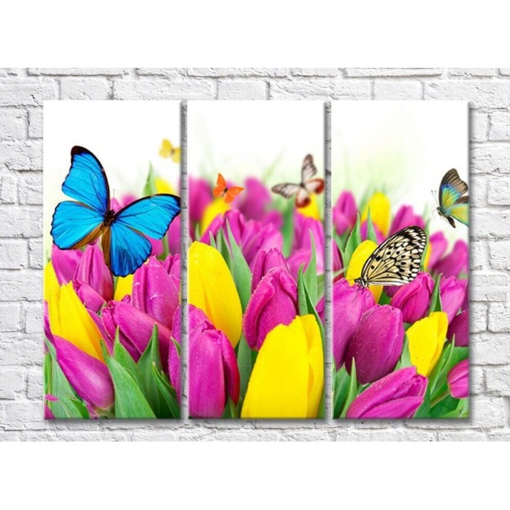 Pictură ArtPoster Butterflies on Yellow and Purple tulips (500058)
