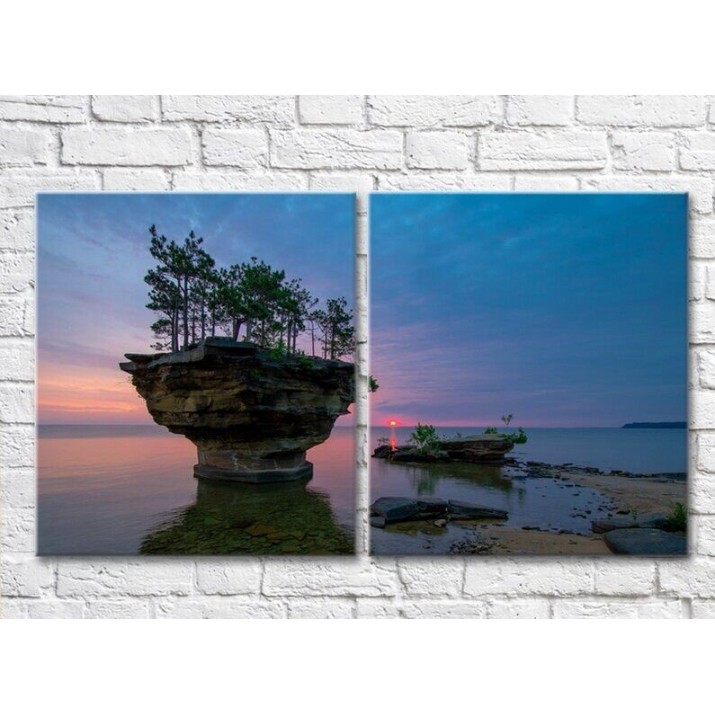 Pictură ArtPoster Rocky island on the coast (3453814)