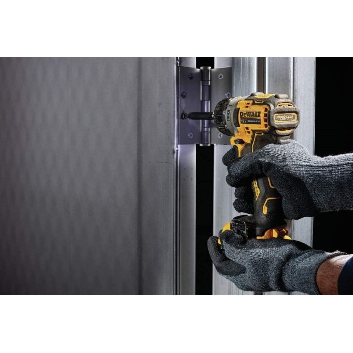 Шуруповерт DeWalt DCF601D2