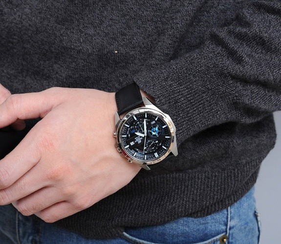 Ceas de mână Casio EFR-556L-1AVUEF