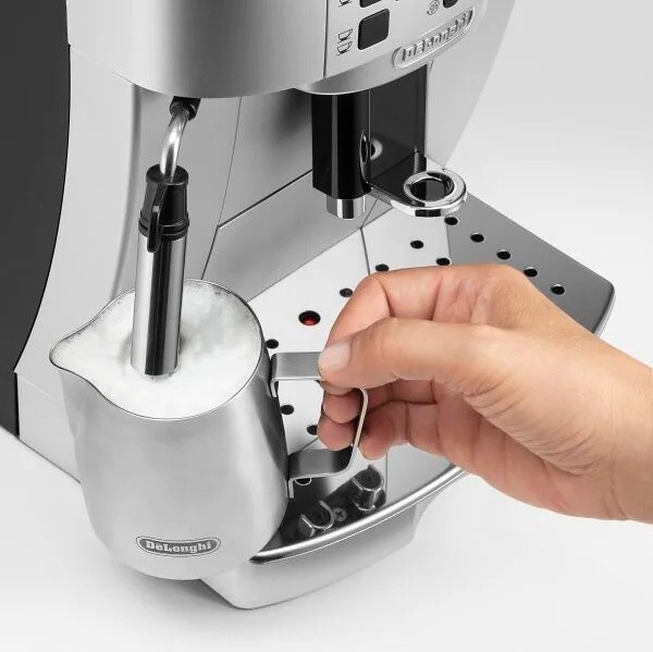 Aparat de cafea Delonghi ECAM 22.110.SB
