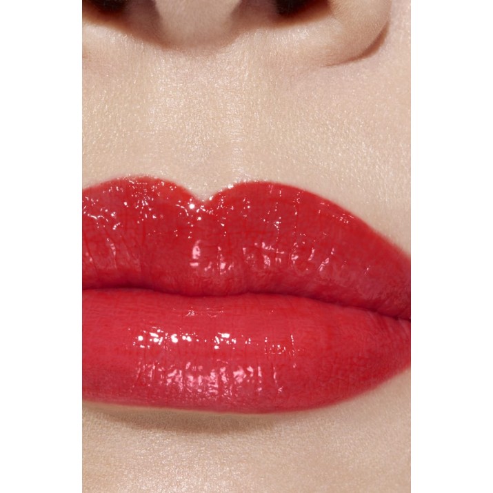 Ruj de buze Chanel Rouge Coco Flash Vibrant Shine 66 Pulse