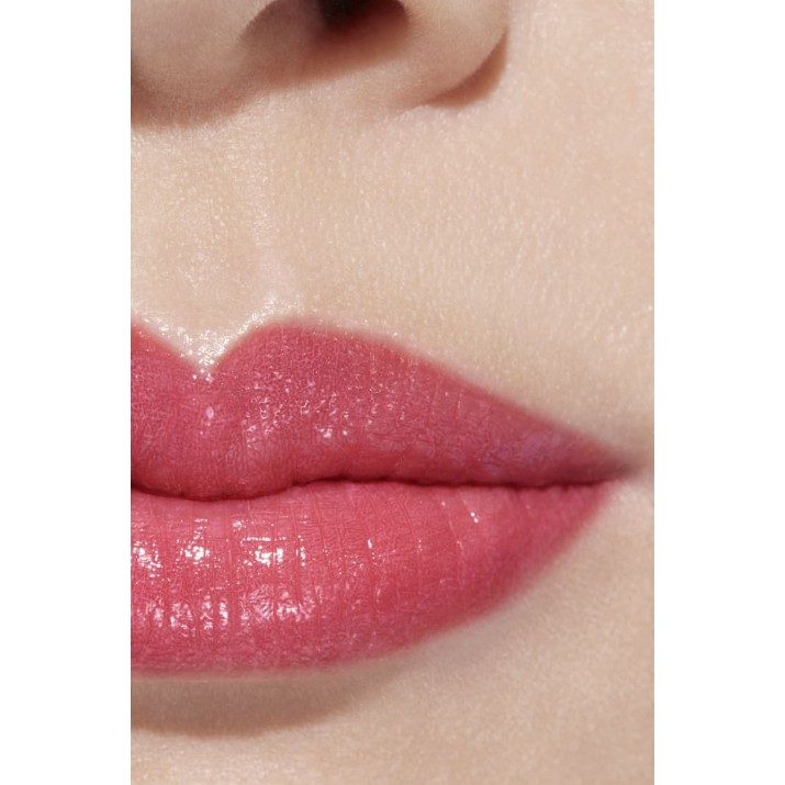 Ruj de buze Chanel Rouge Coco Flash Vibrant Shine 72 Rush