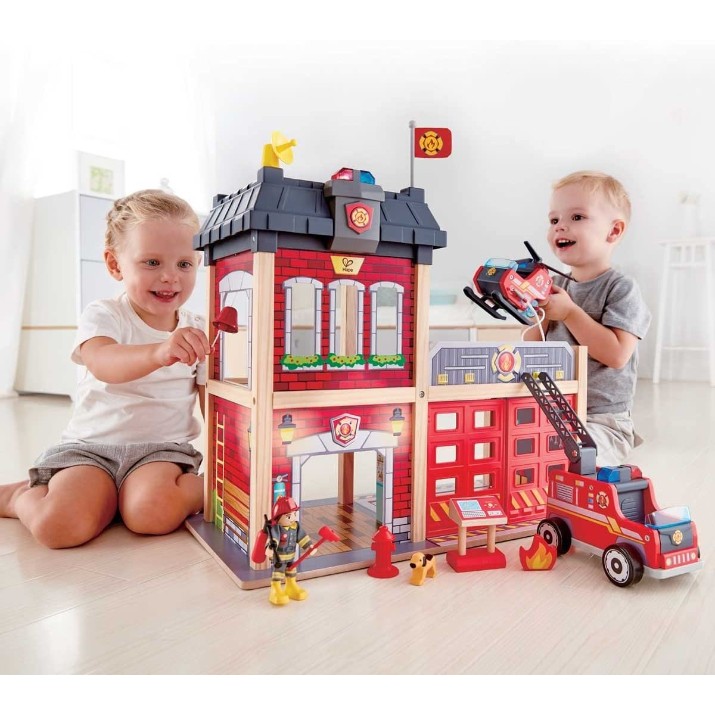 Set de joс pentru pompieri Hape City Fire Station (E3023A)