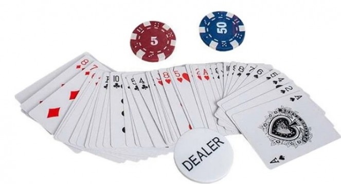 Настольная игра International Toys Trading LTD Покерный набор 200 фишек по 11.5 г без номинала (59204)