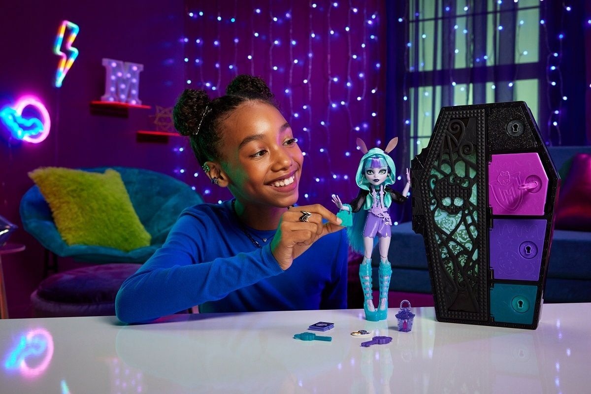 Кукла Mattel Monster High Neon Fright (HNF82)